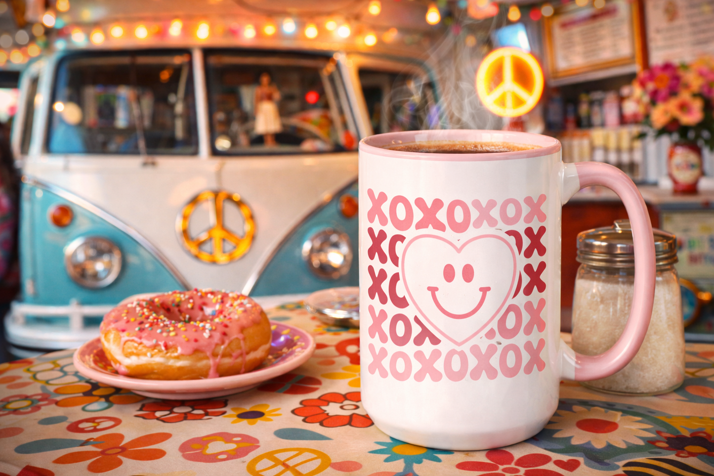 XOXO Retro Smiley Face Mug – 15 oz Pink Handle & Rim